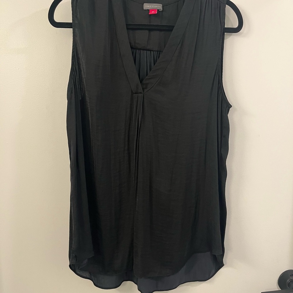 Vince Camuto Black V-Neck Sleeveless Blouse